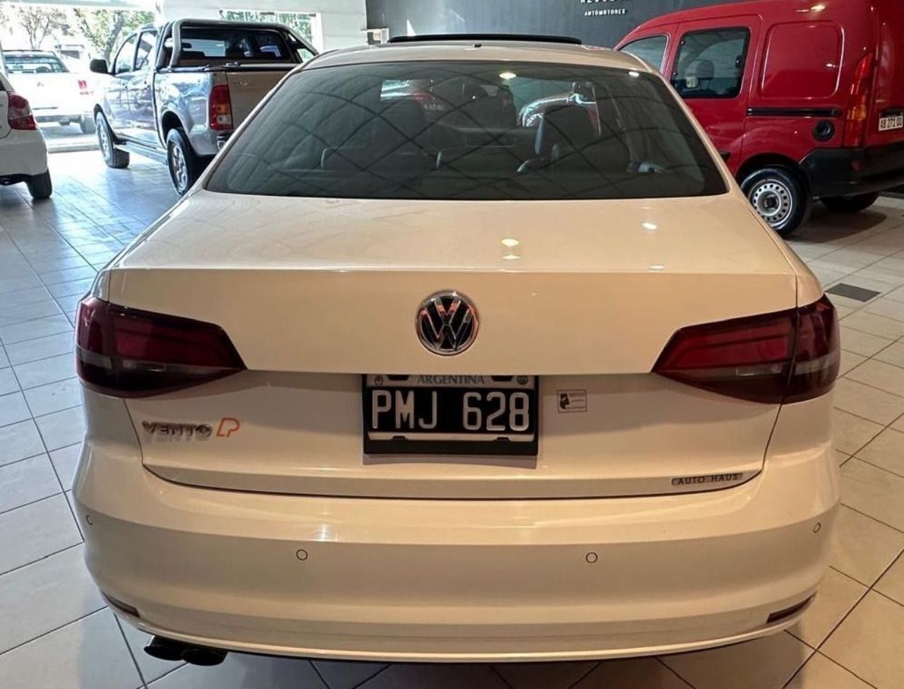 Volkswagen Vento Usado Financiado en Mendoza, deRuedas