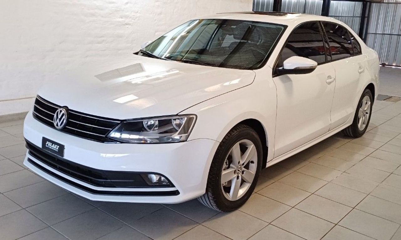 Volkswagen Vento Usado Financiado en Mendoza, deRuedas