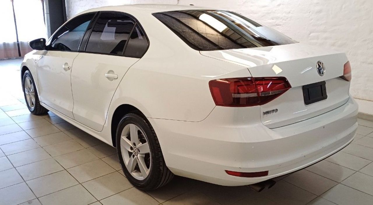Volkswagen Vento Usado Financiado en Mendoza, deRuedas