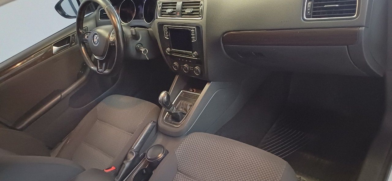 Volkswagen Vento Usado Financiado en Mendoza, deRuedas