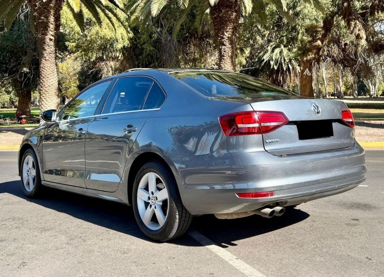 Volkswagen Vento Usado Financiado en Mendoza, deRuedas
