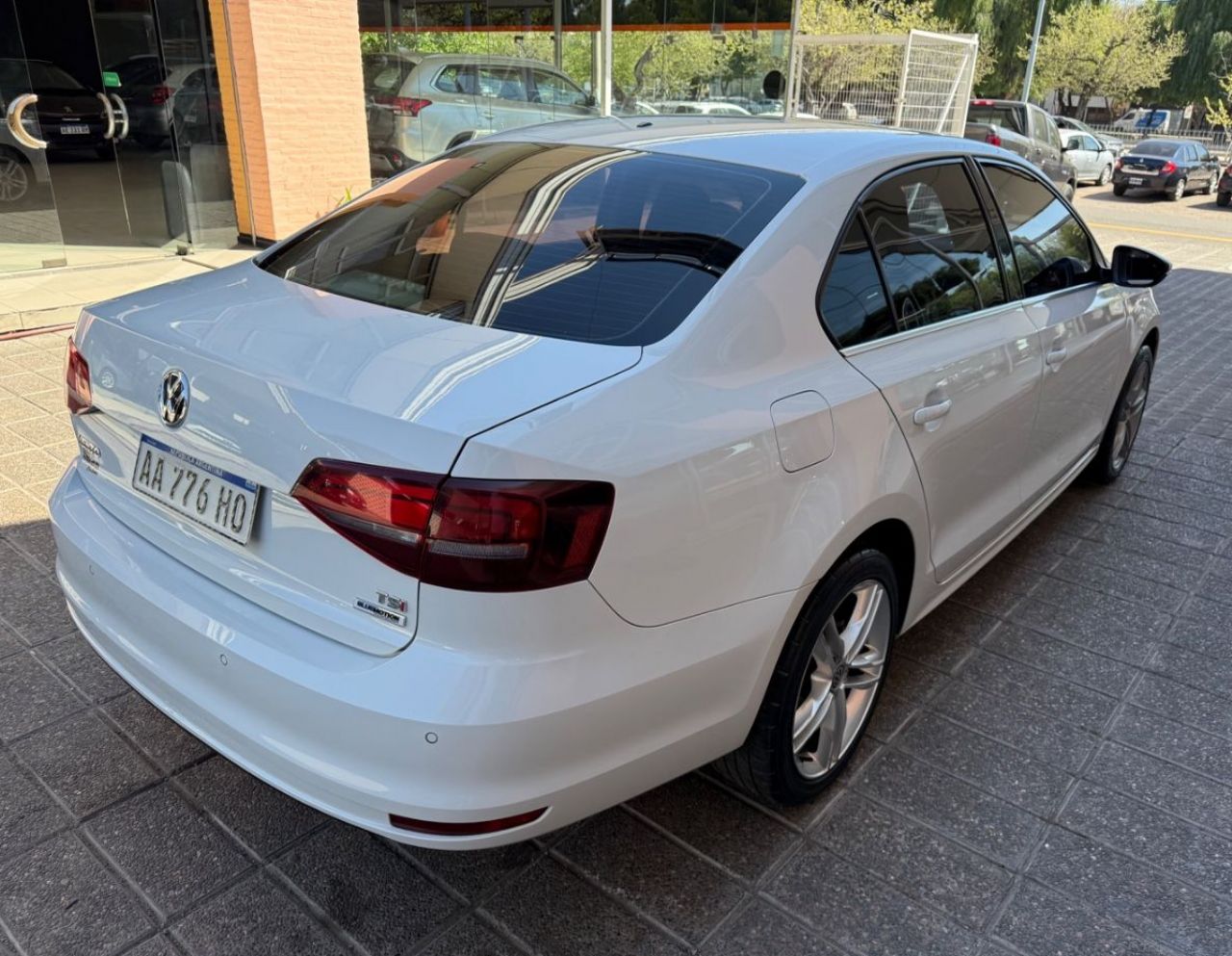 Volkswagen Vento Usado Financiado en Mendoza, deRuedas