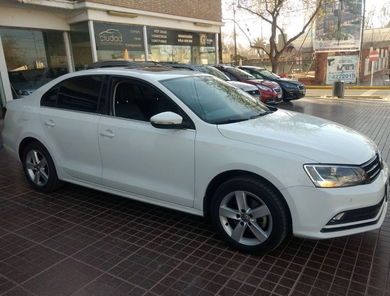 Volkswagen Vento Usado Financiado en Mendoza, deRuedas