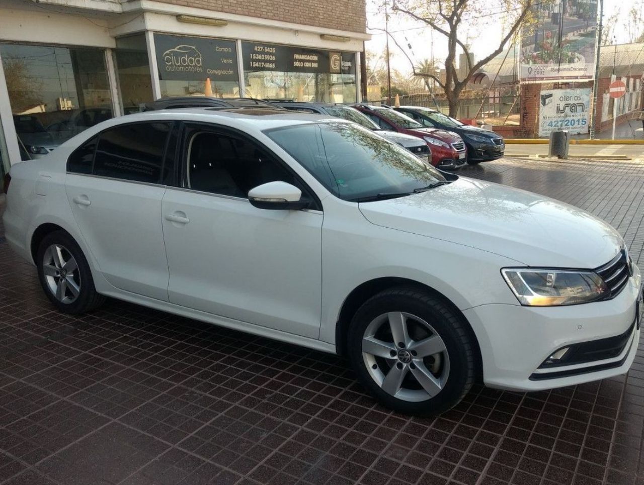 Volkswagen Vento Usado Financiado en Mendoza, deRuedas