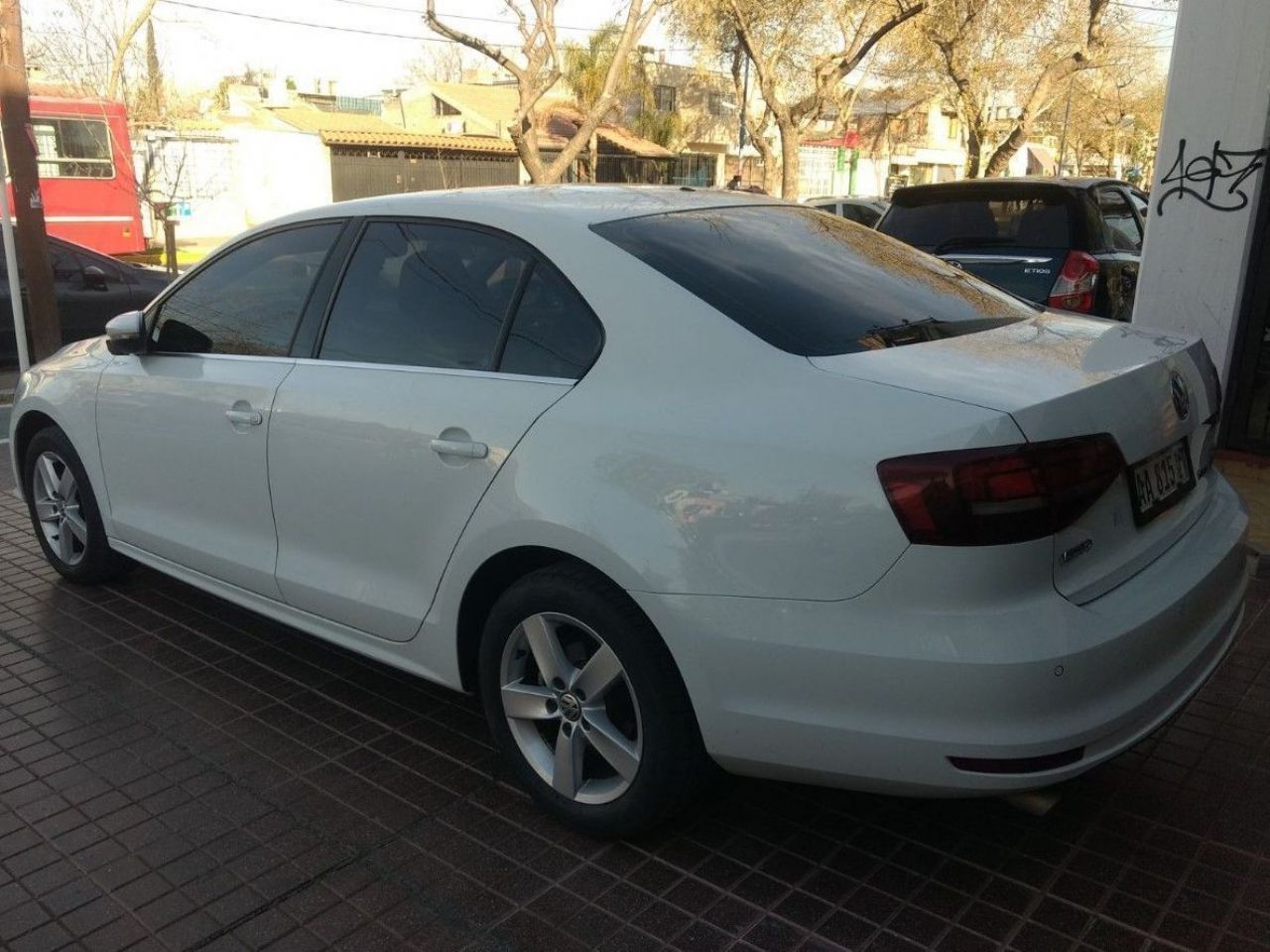Volkswagen Vento Usado Financiado en Mendoza, deRuedas