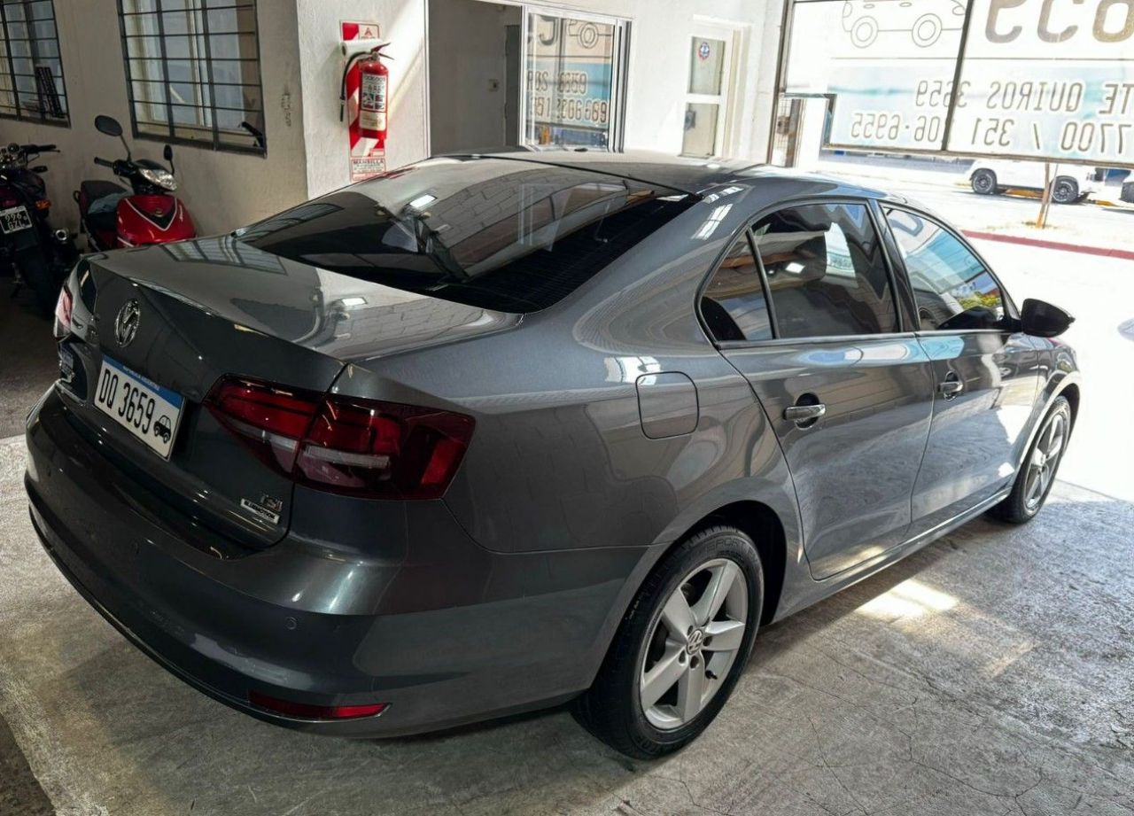 Volkswagen Vento Usado en Córdoba, deRuedas