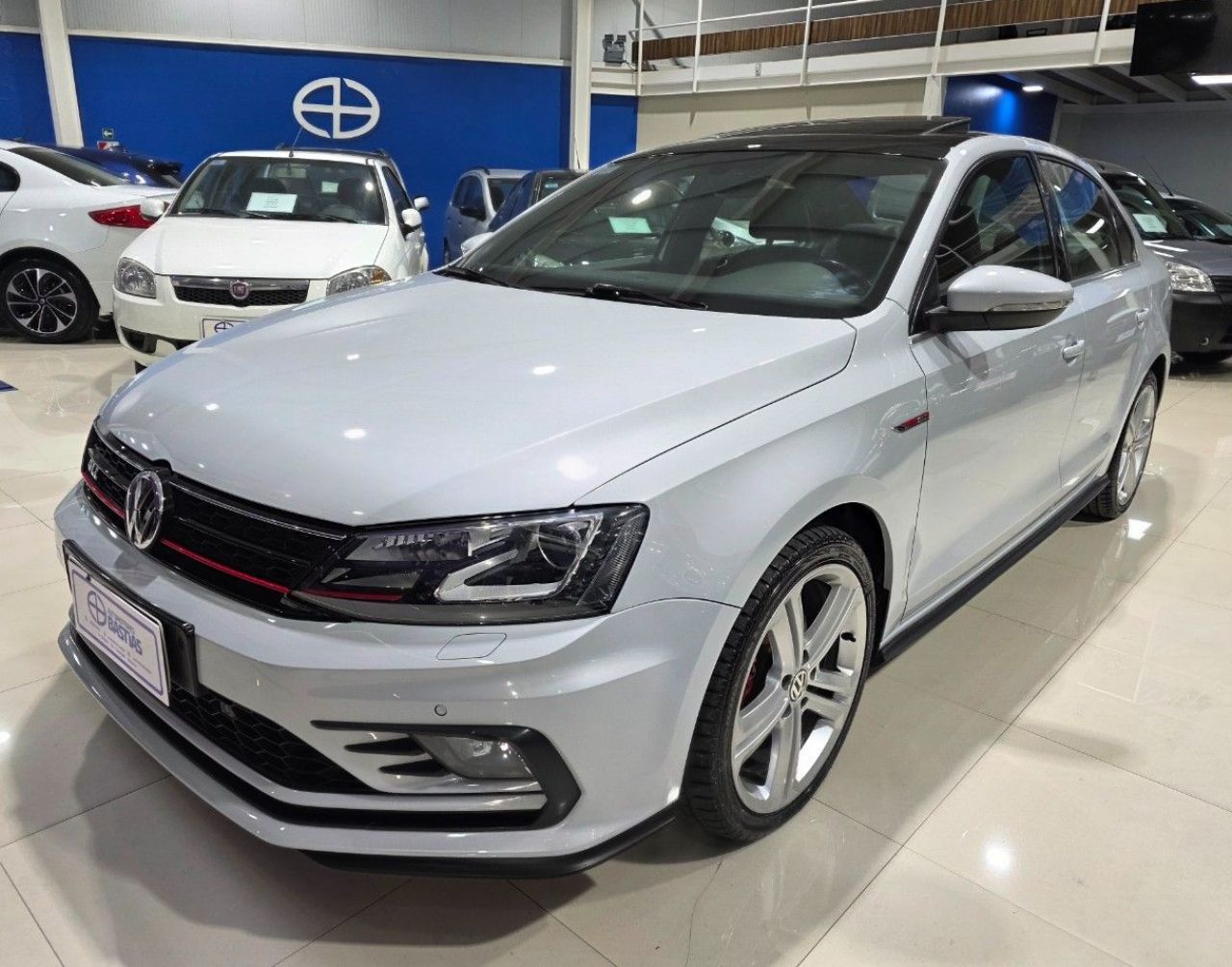Volkswagen Vento Usado Financiado en Mendoza, deRuedas