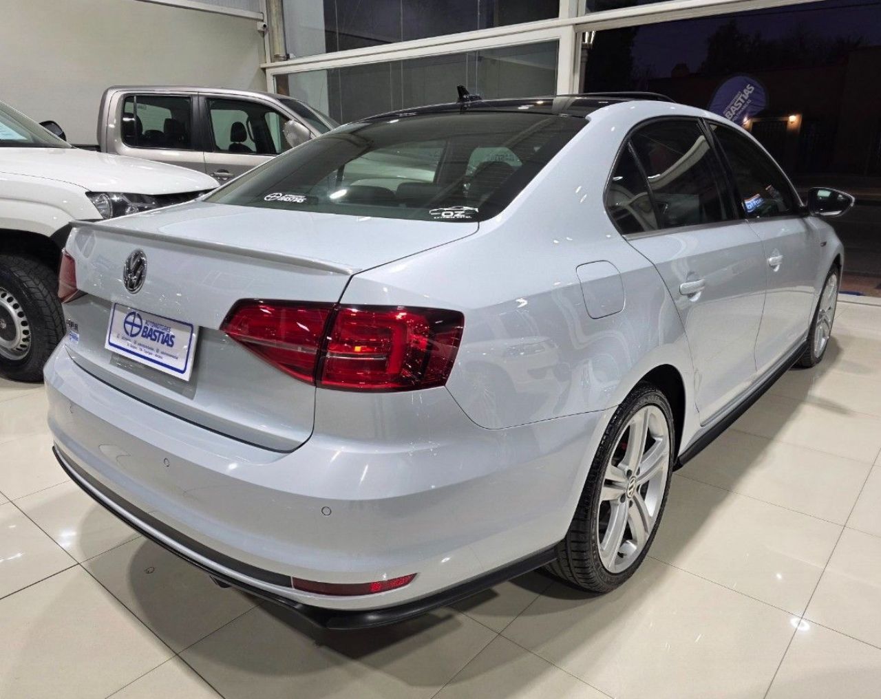 Volkswagen Vento Usado Financiado en Mendoza, deRuedas