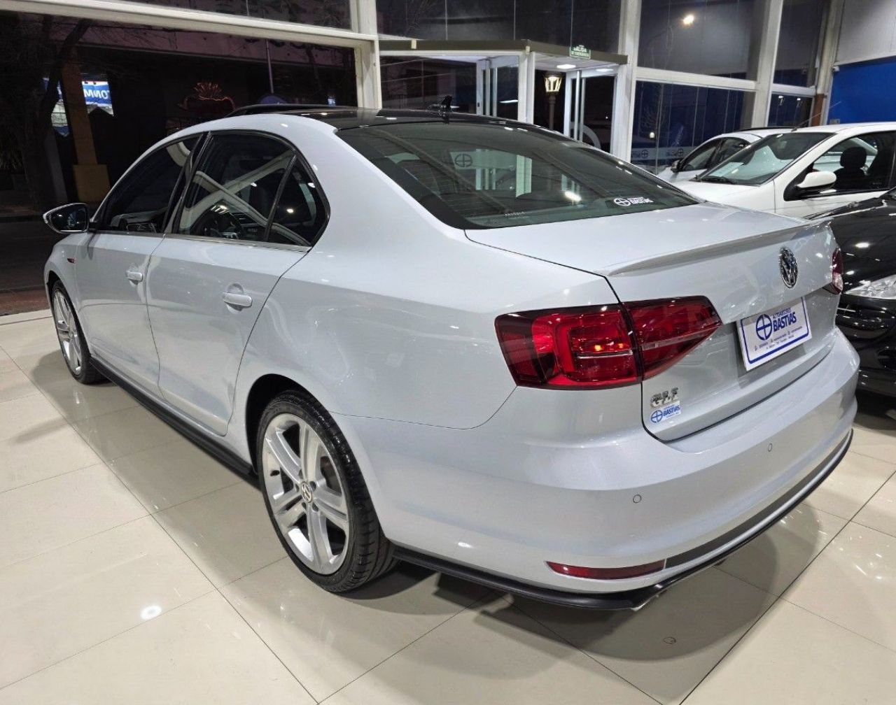 Volkswagen Vento Usado Financiado en Mendoza, deRuedas
