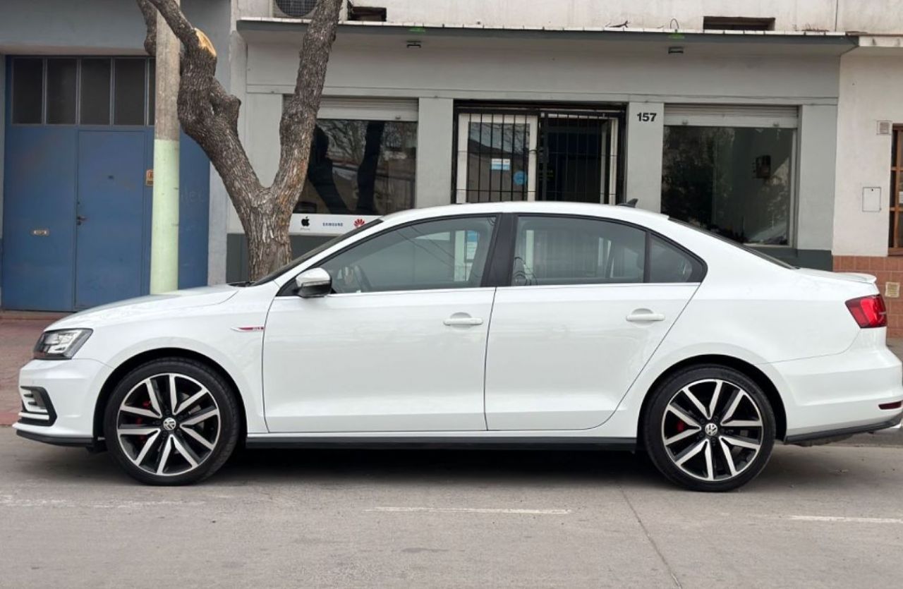 Volkswagen Vento Usado en Mendoza, deRuedas