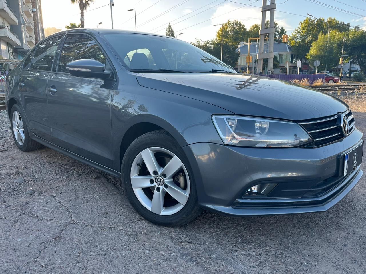 Volkswagen Vento Usado Financiado en Mendoza, deRuedas