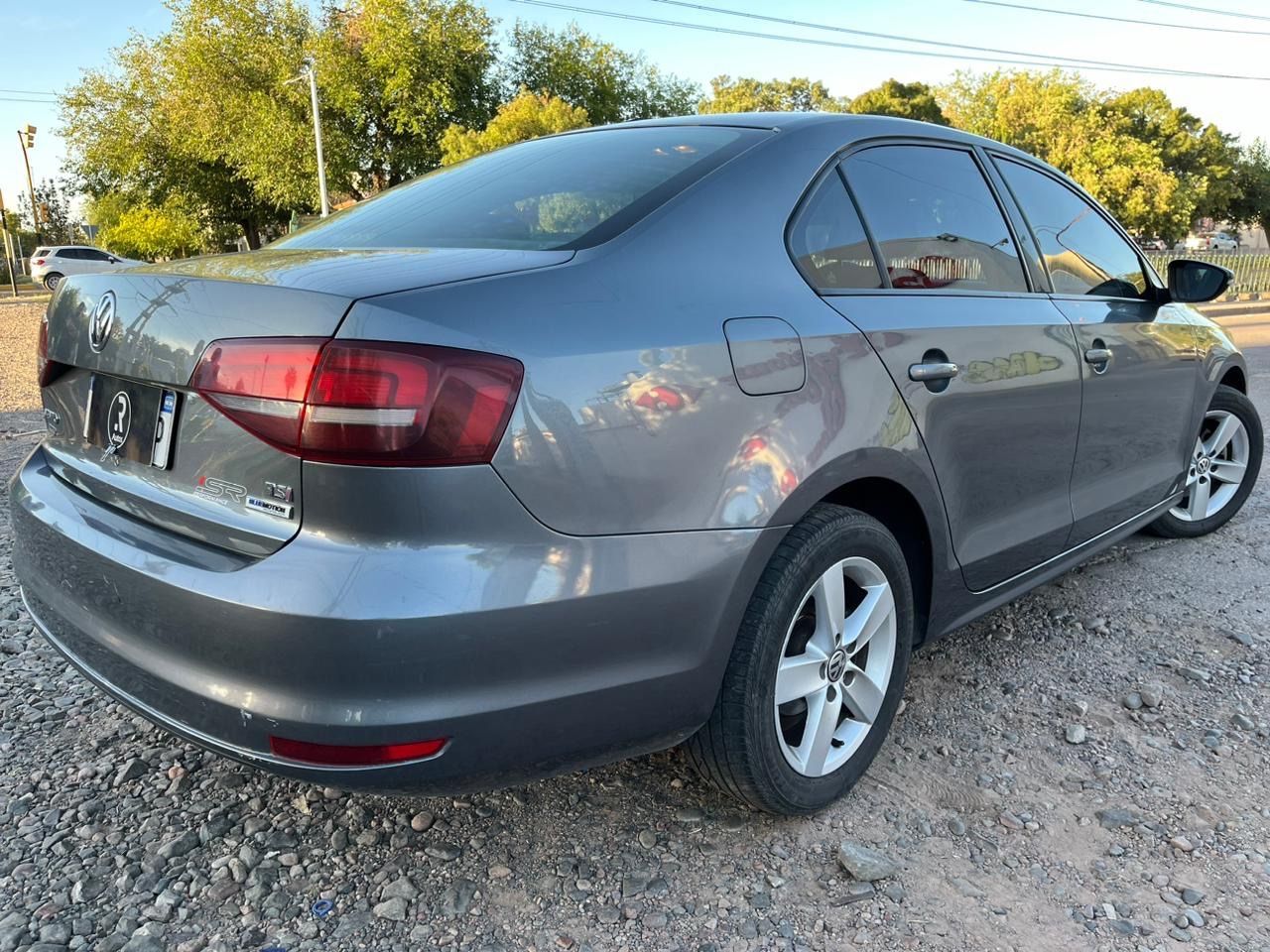 Volkswagen Vento Usado Financiado en Mendoza, deRuedas