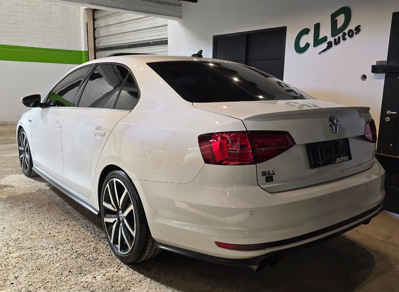 Volkswagen Vento Usado Financiado en Mendoza, deRuedas