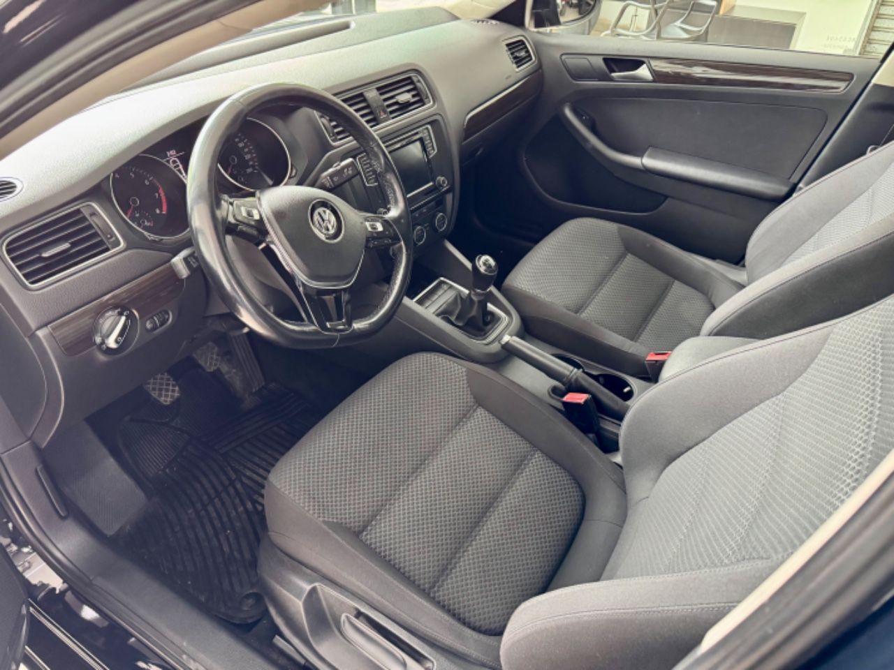 Volkswagen Vento Usado Financiado en Mendoza, deRuedas