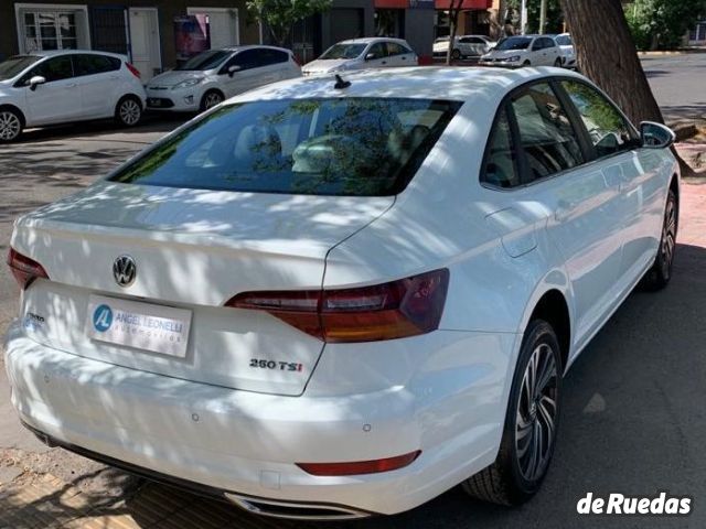 Volkswagen Vento Nuevo en Mendoza, deRuedas