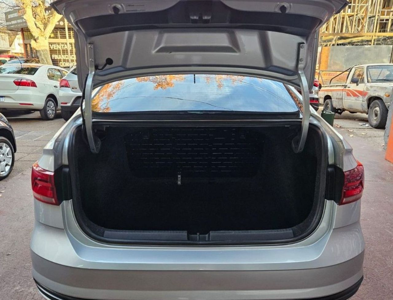 Volkswagen Virtus Usado en Mendoza, deRuedas