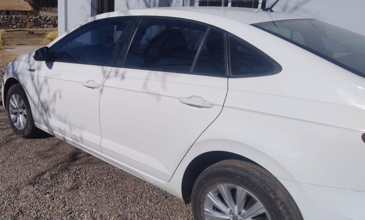 Volkswagen Virtus Usado en Mendoza, deRuedas