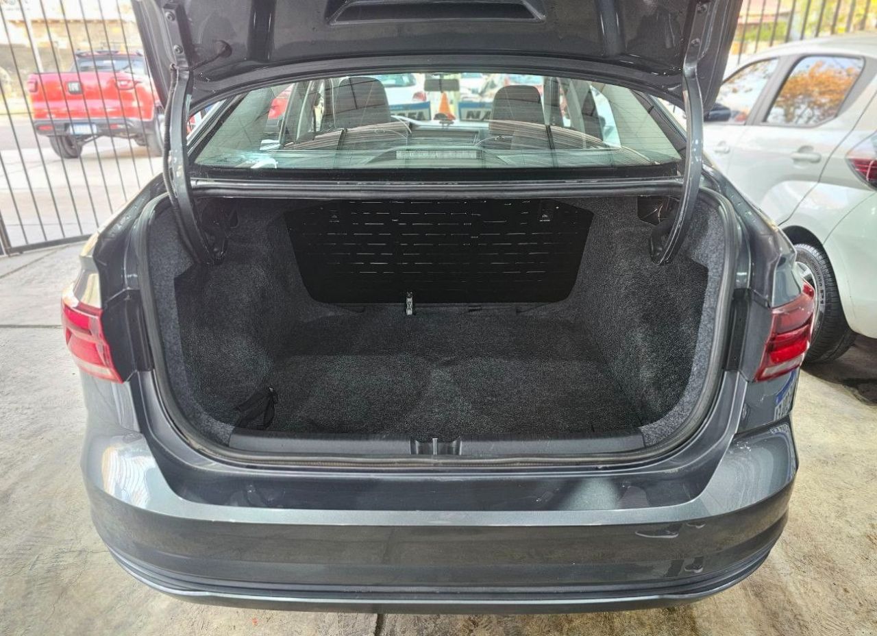 Volkswagen Virtus Usado en Mendoza, deRuedas