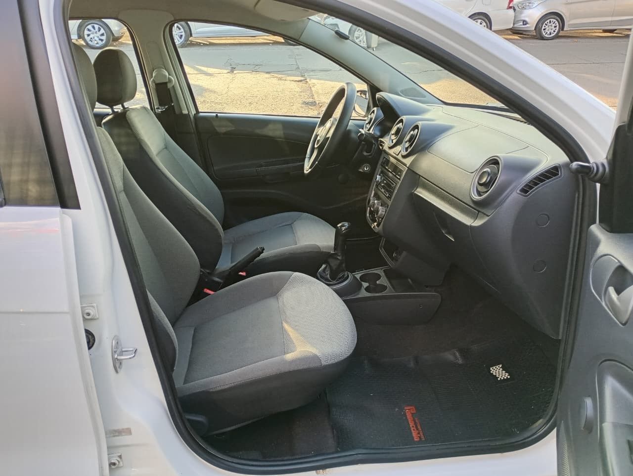 Volkswagen Voyage Usado en Mendoza, deRuedas