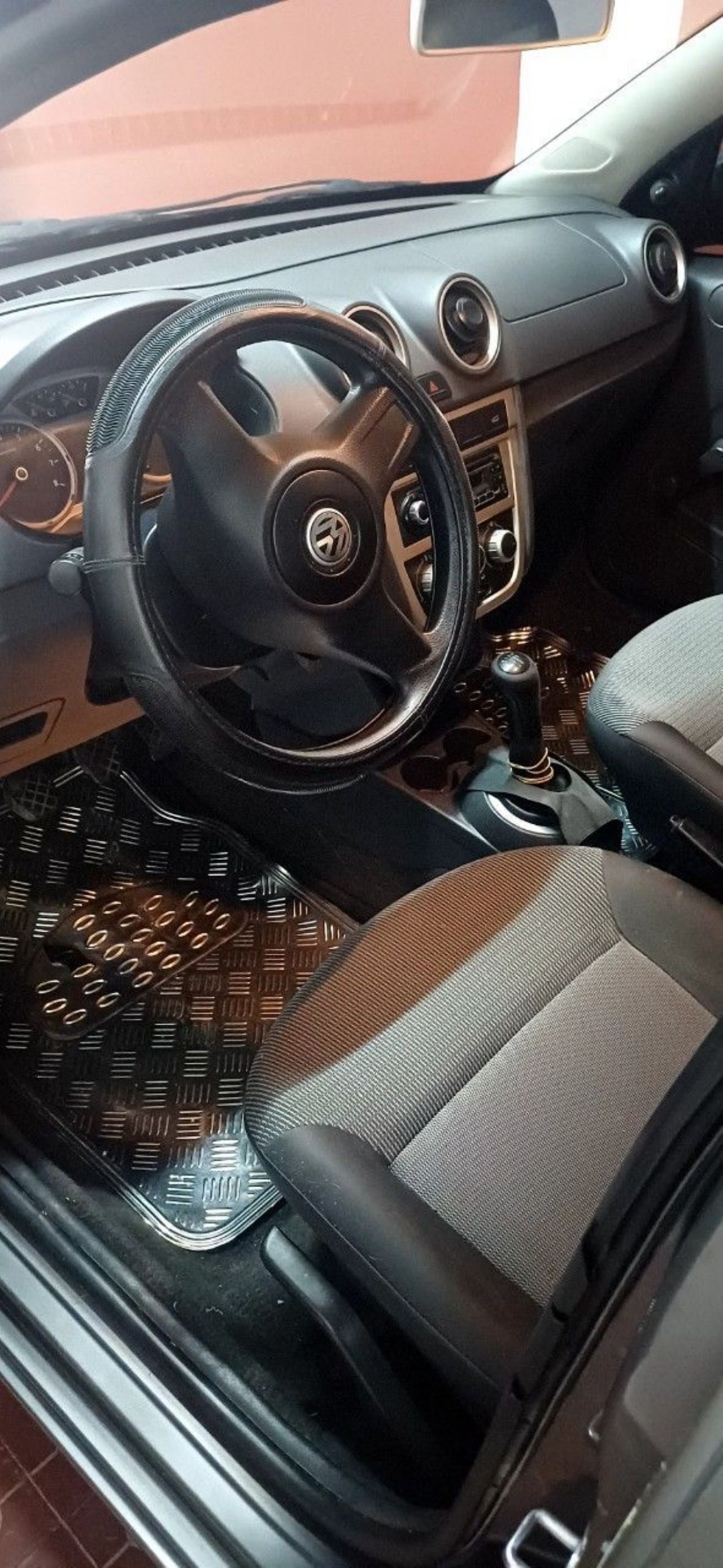 Volkswagen Voyage Usado en Mendoza, deRuedas