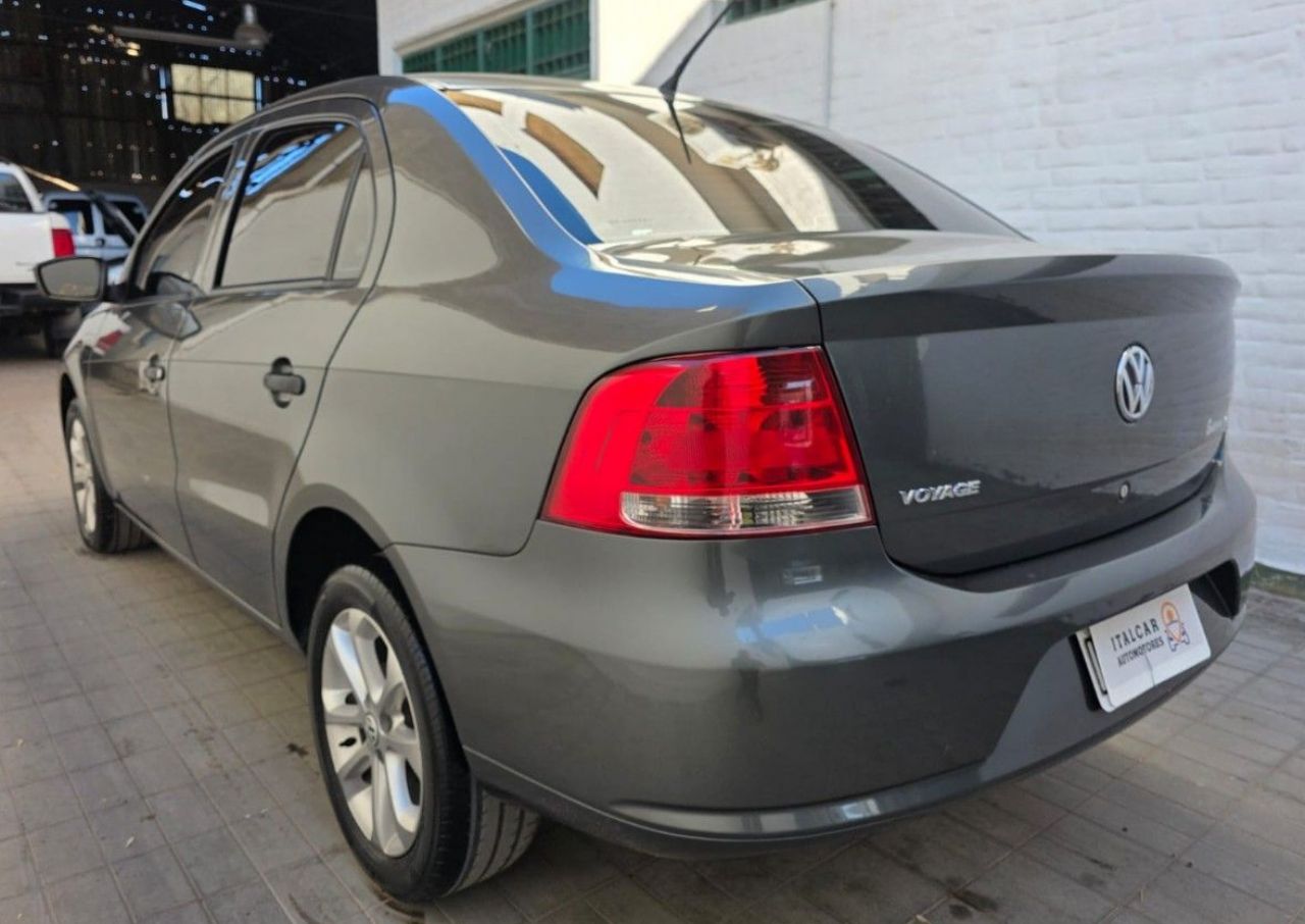 Volkswagen Voyage Usado Financiado en Mendoza, deRuedas