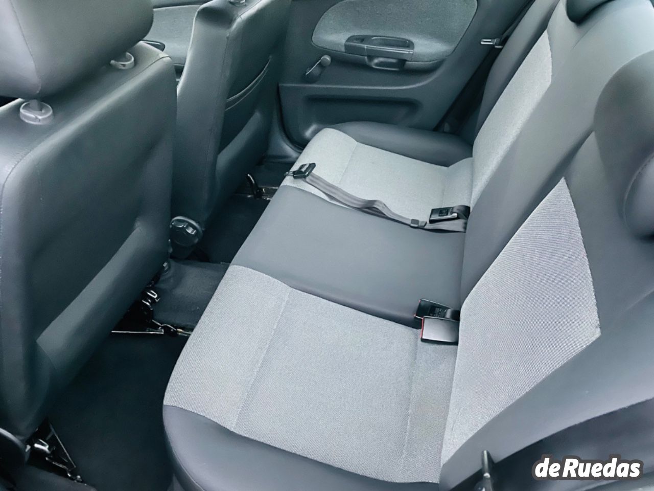 Volkswagen Voyage Usado en Mendoza, deRuedas