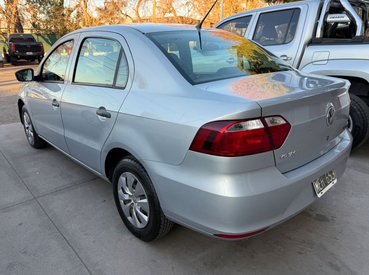 Volkswagen Voyage Usado Financiado en Mendoza, deRuedas