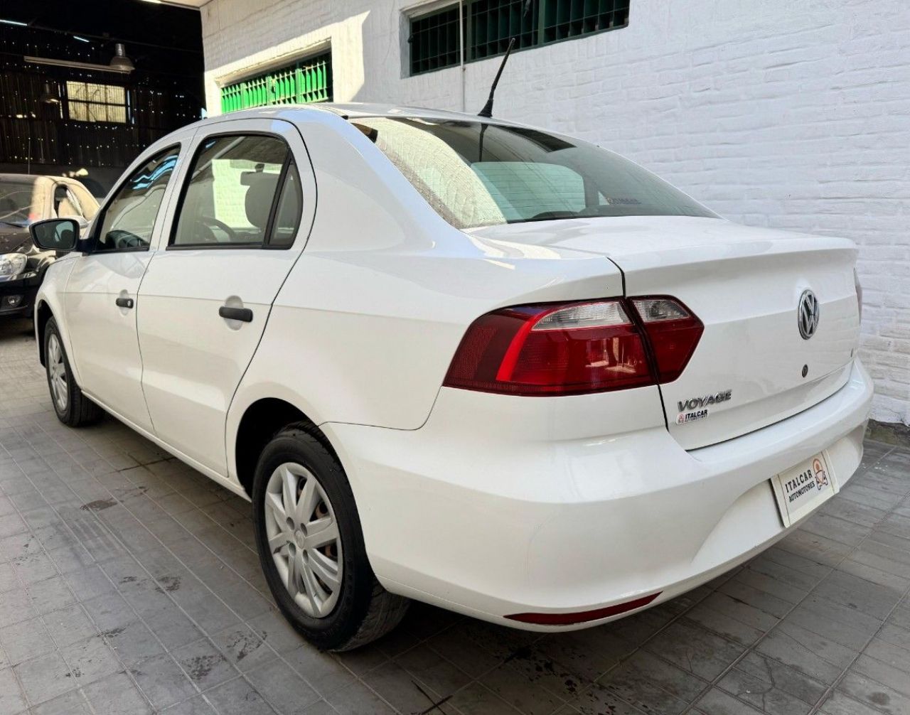 Volkswagen Voyage Usado Financiado en Mendoza, deRuedas