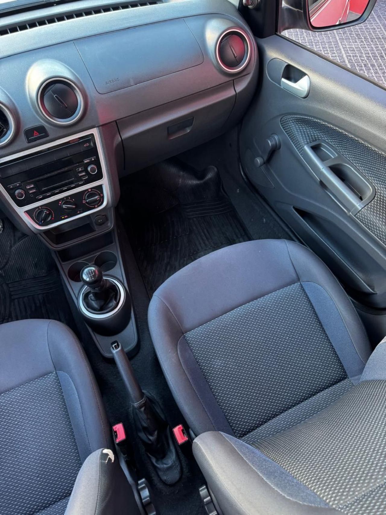 Volkswagen Voyage Usado Financiado en Córdoba, deRuedas