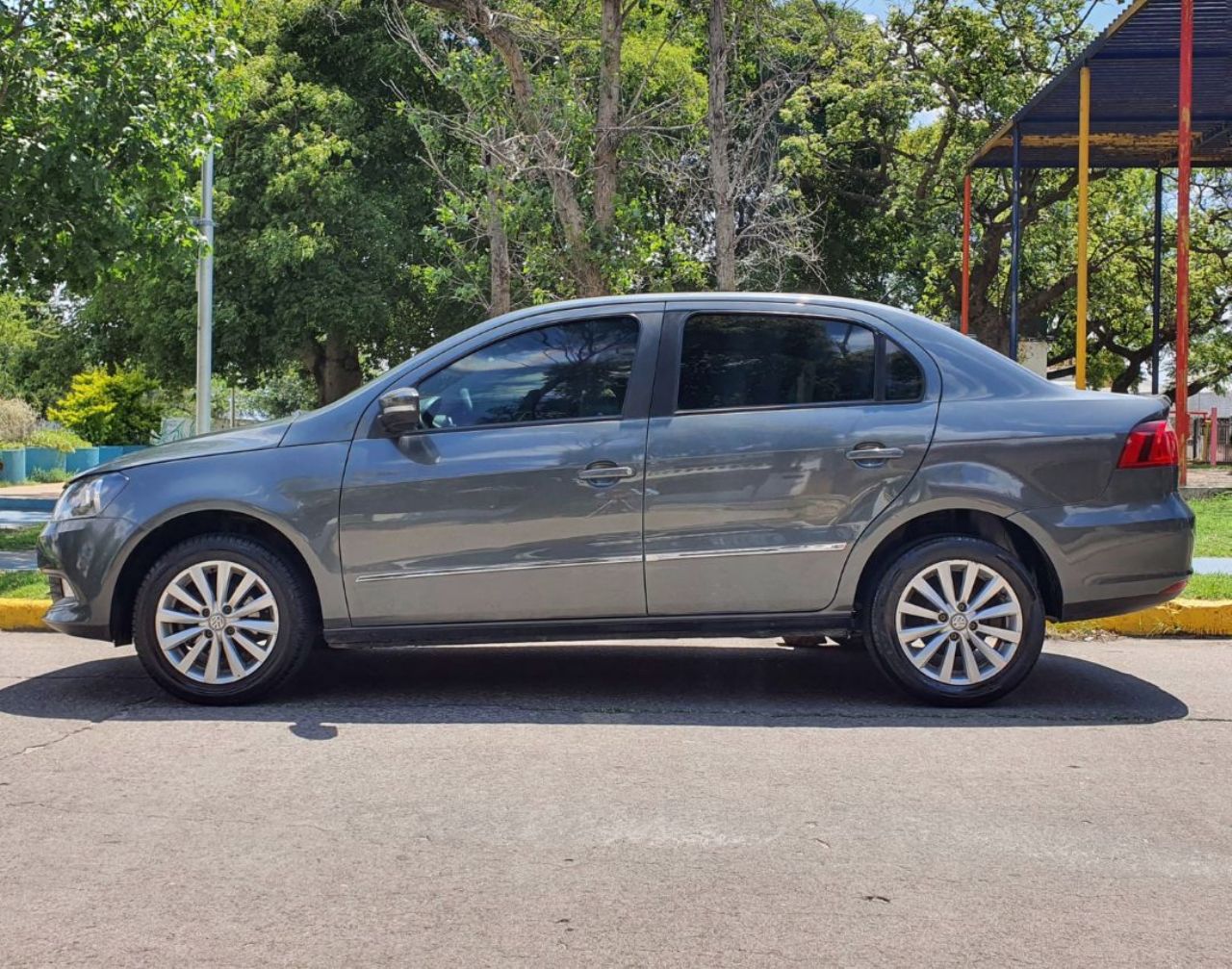 Volkswagen Voyage Usado Financiado en Córdoba, deRuedas