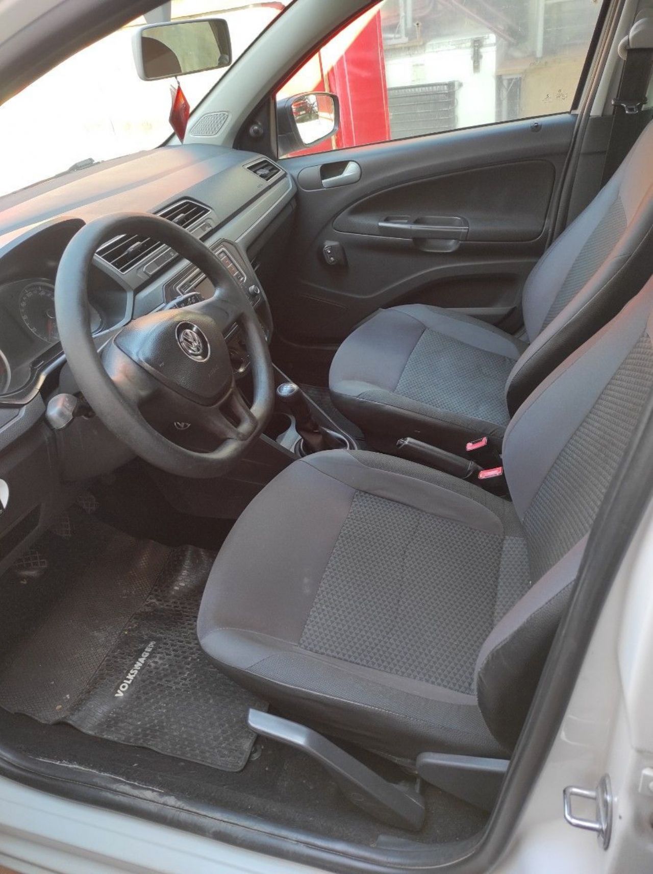 Volkswagen Voyage Usado Financiado en Mendoza, deRuedas