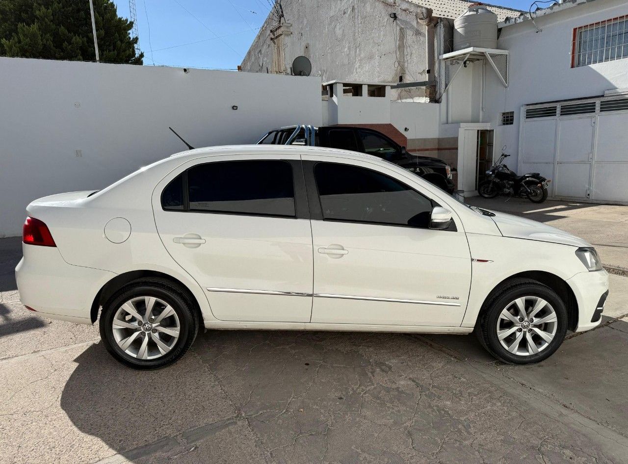 Volkswagen Voyage Usado Financiado en Mendoza, deRuedas