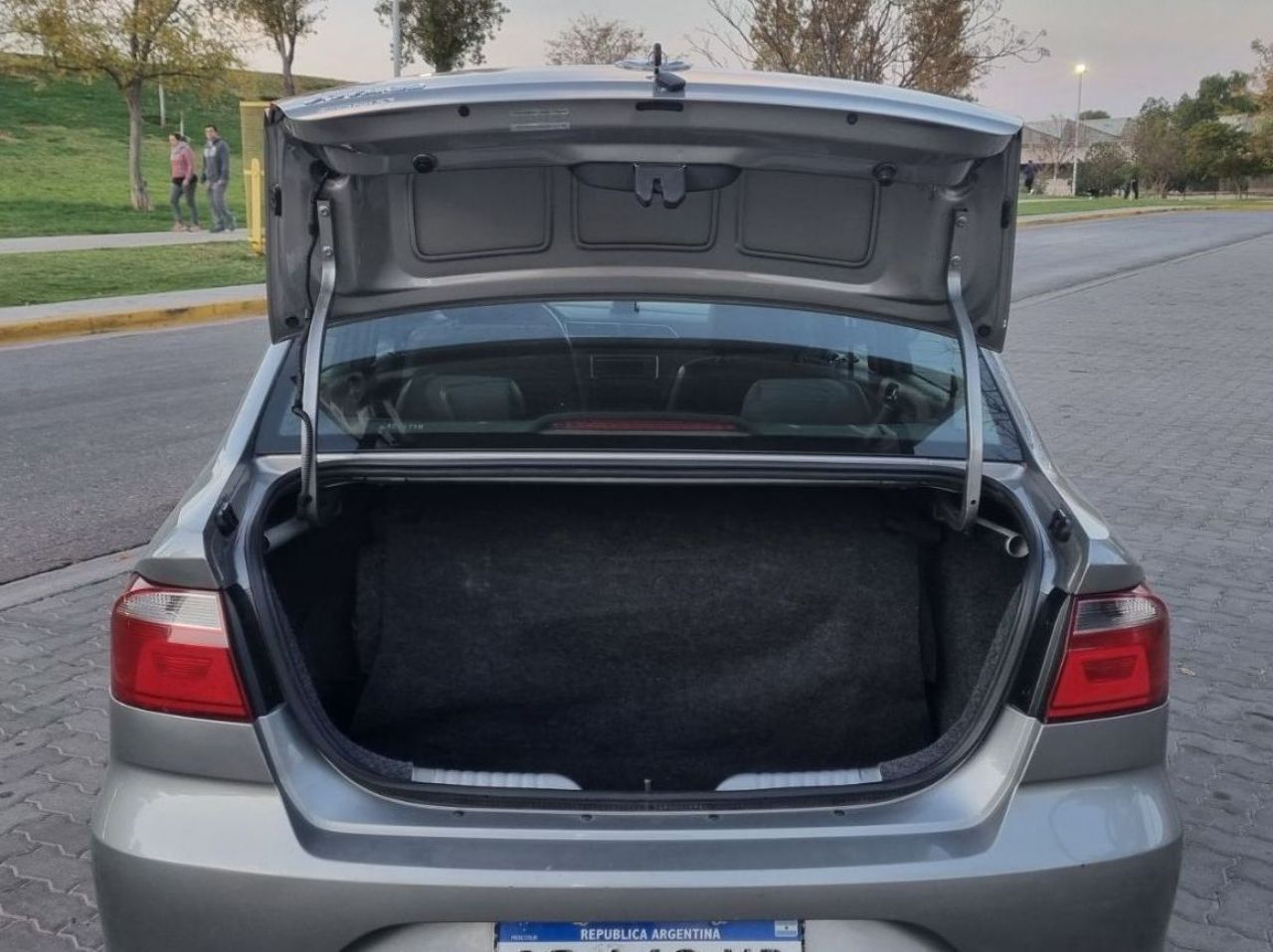 Volkswagen Voyage Usado en Mendoza, deRuedas