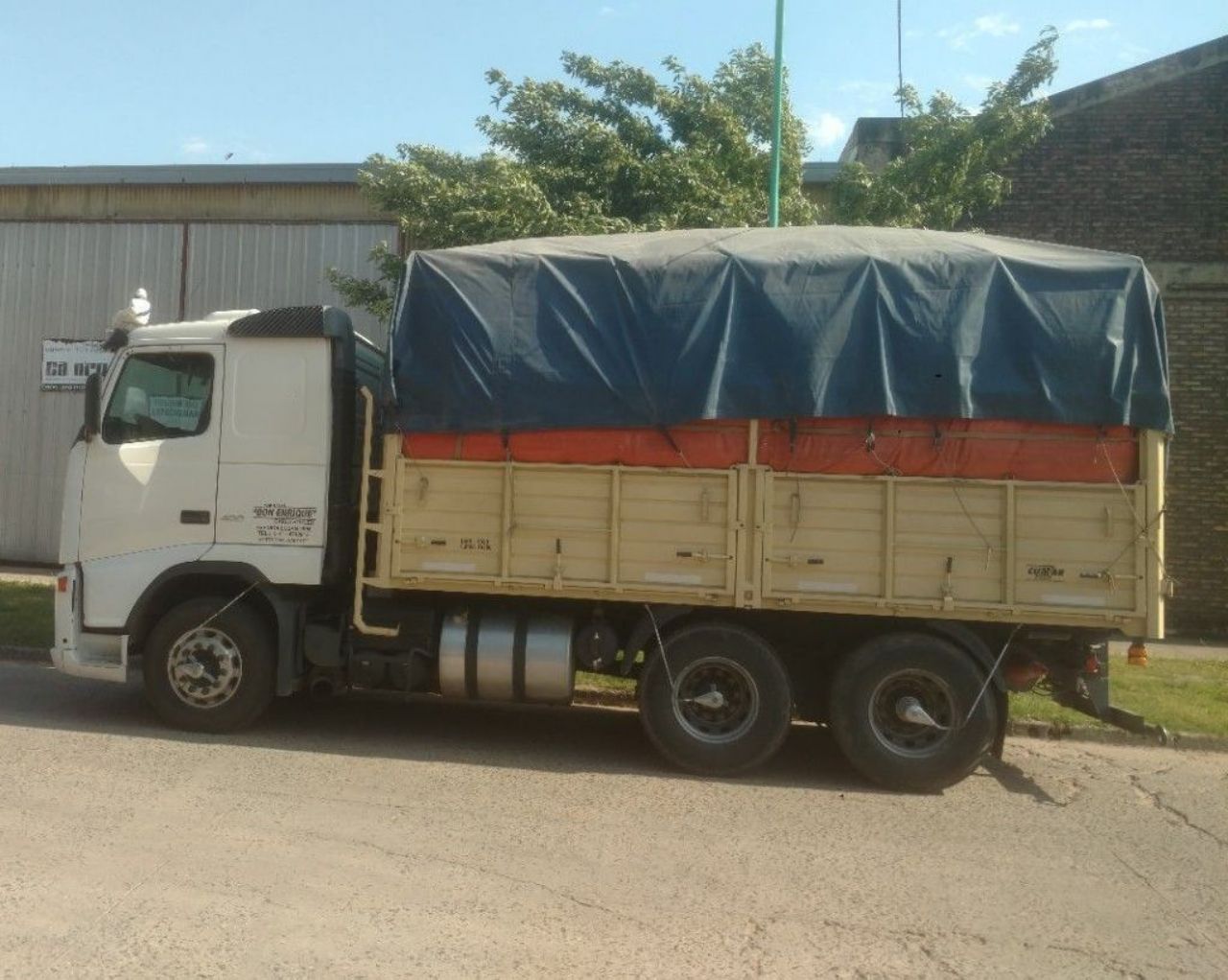 Volvo FH Usado en Santa Fe, deRuedas