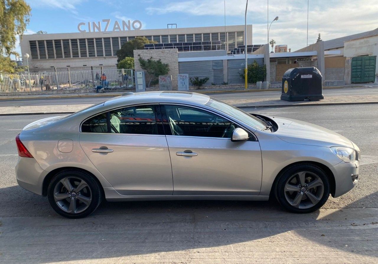 Volvo S60 Usado Financiado en San Juan, deRuedas