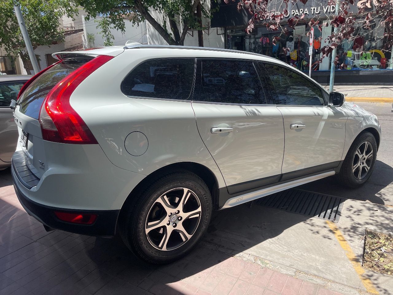 Volvo XC 60 Usado en Mendoza, deRuedas