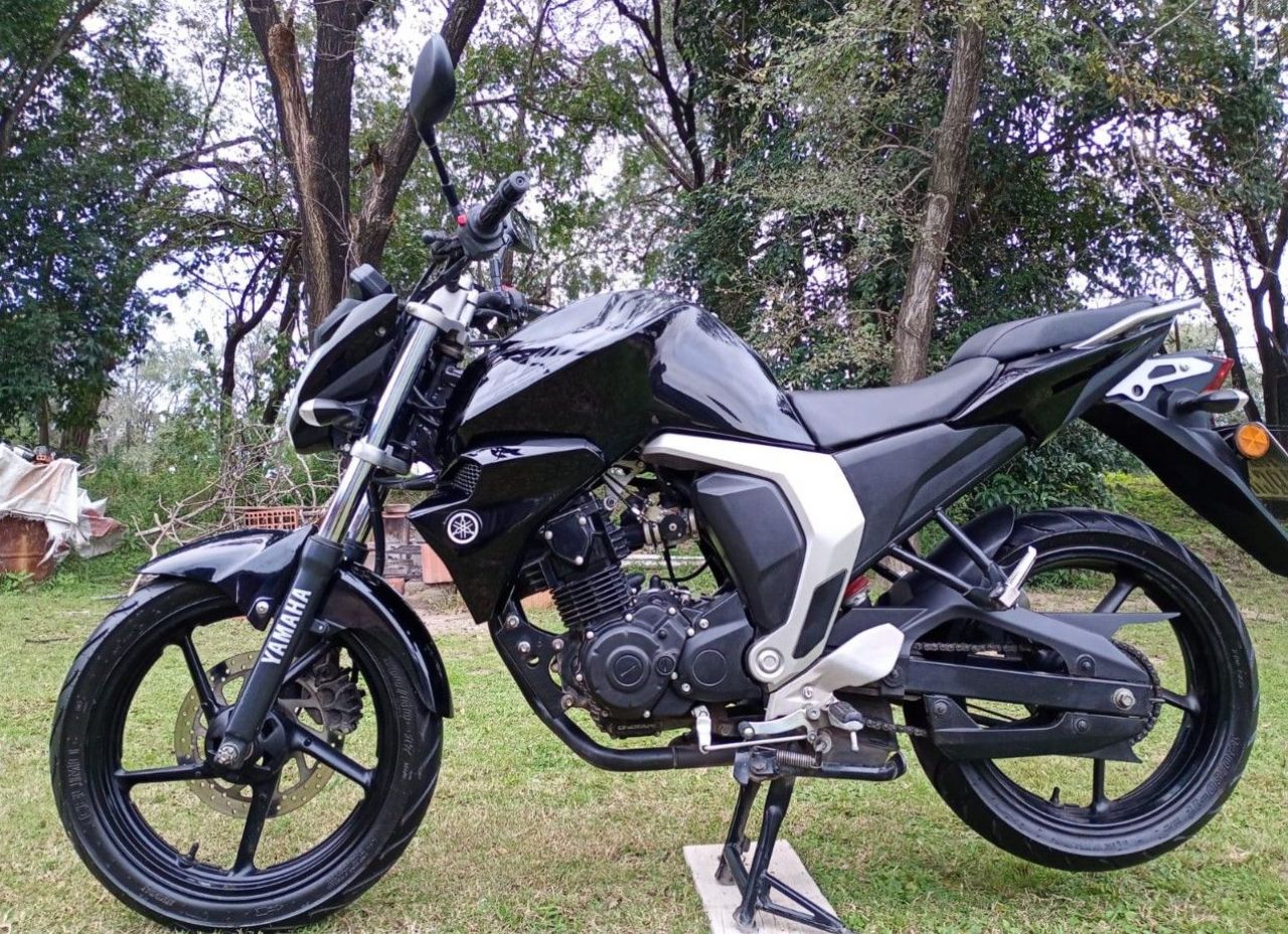 Yamaha FZ Usada en Córdoba, deRuedas