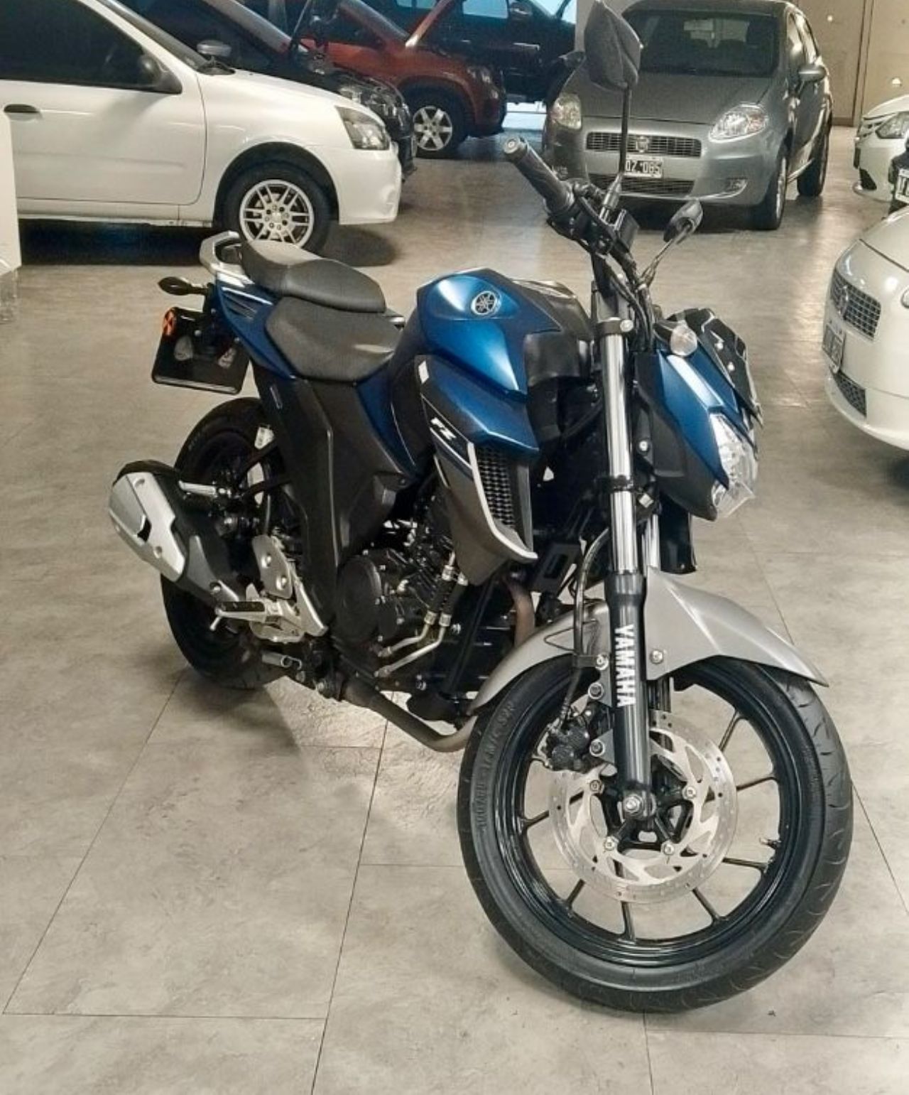 Yamaha FZ Usada Financiado en Mendoza, deRuedas