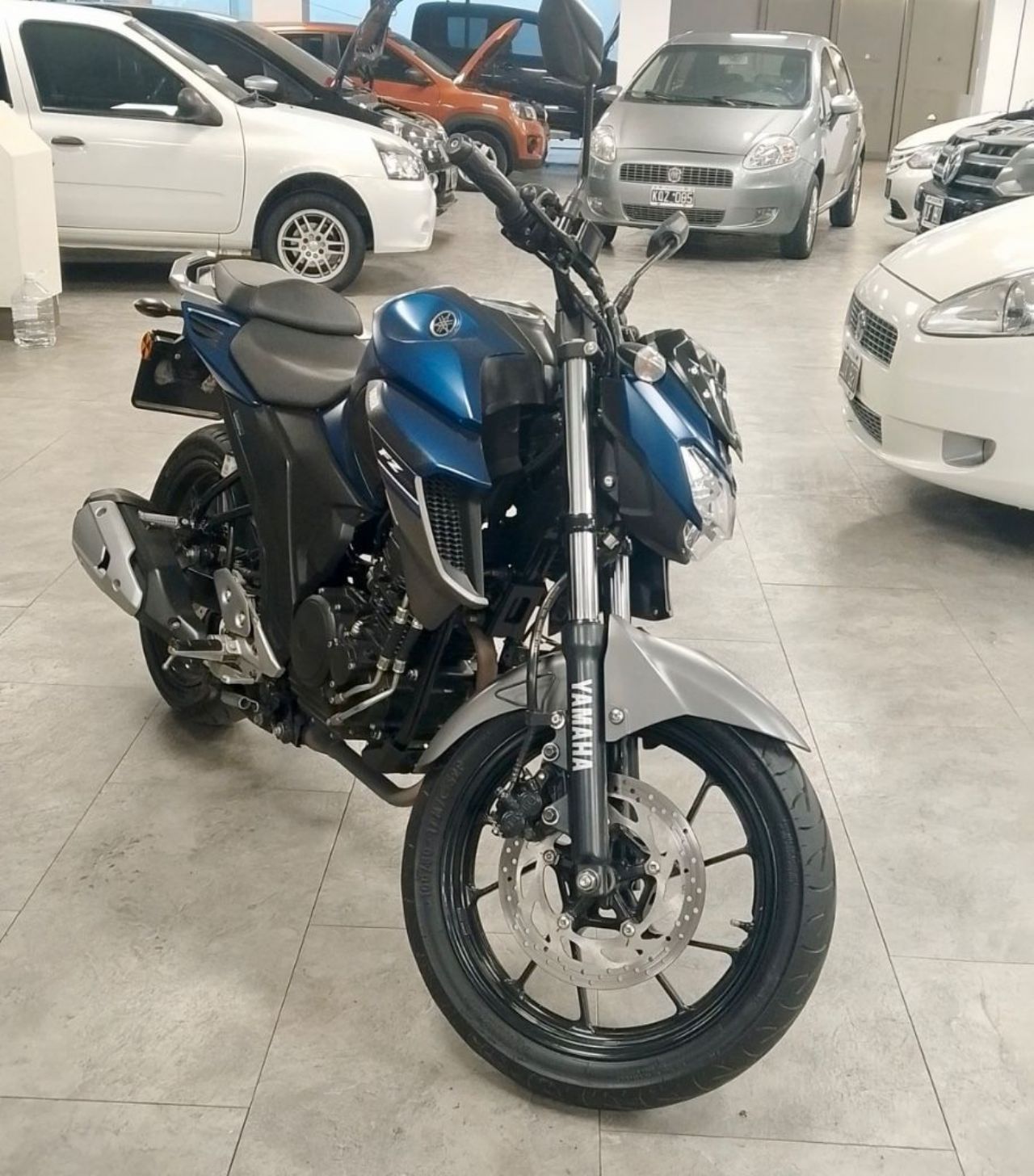 Yamaha FZ Usada Financiado en Mendoza, deRuedas