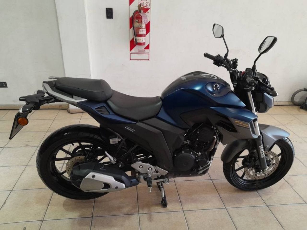 Yamaha FZ Usada Financiado en Mendoza, deRuedas
