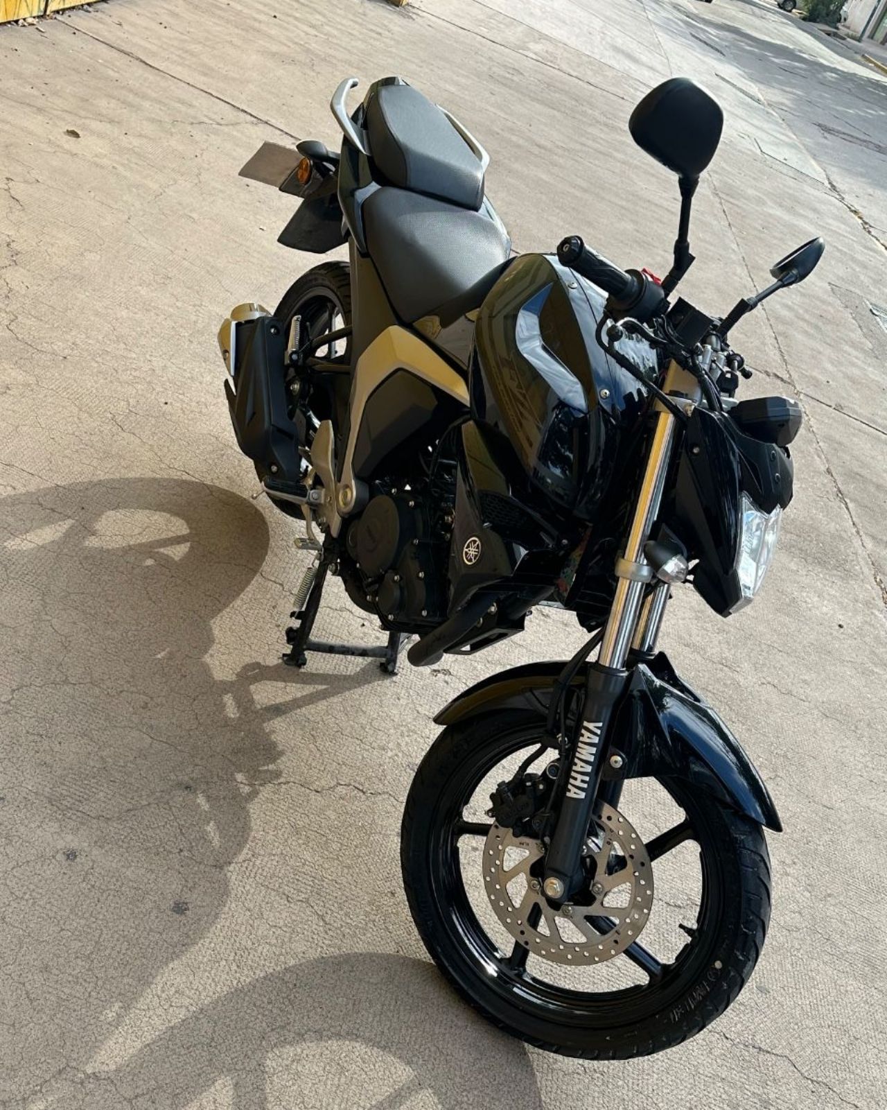 Yamaha FZ Usada Financiado en Mendoza, deRuedas