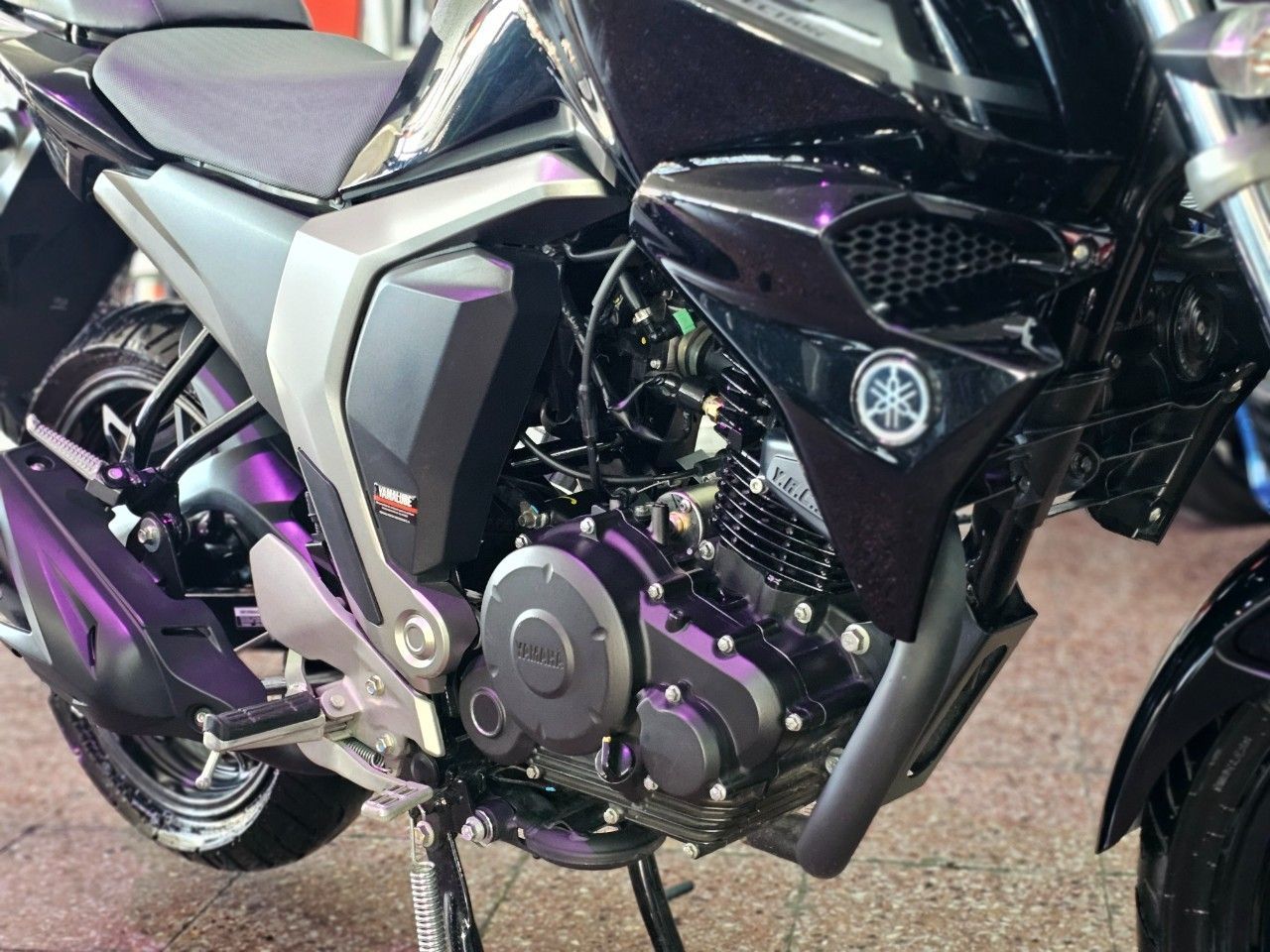 Yamaha FZ Usada Financiado en Mendoza, deRuedas
