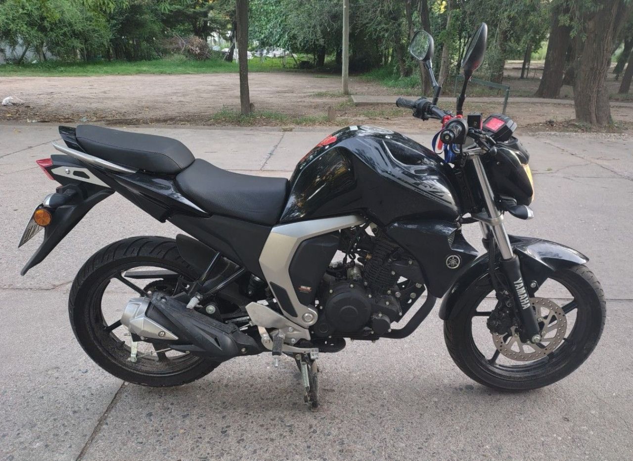 Yamaha FZ Usada en Córdoba, deRuedas