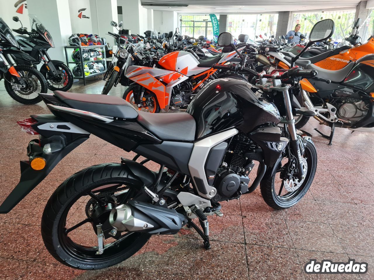 Yamaha FZ Nueva en Mendoza, deRuedas