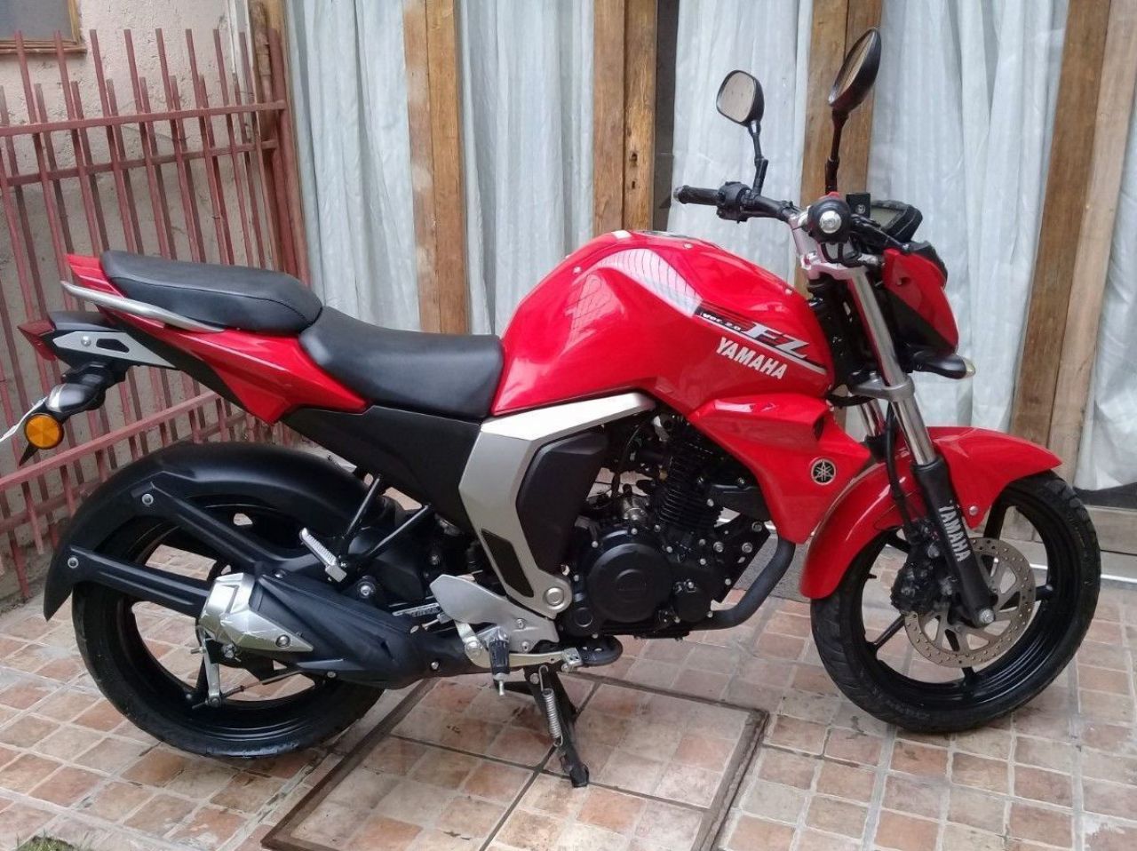 Yamaha FZ-S Usada en Mendoza, deRuedas