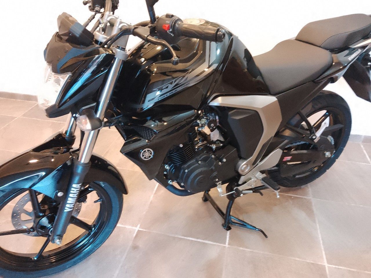 Yamaha FZ-S Nueva en Mendoza, deRuedas