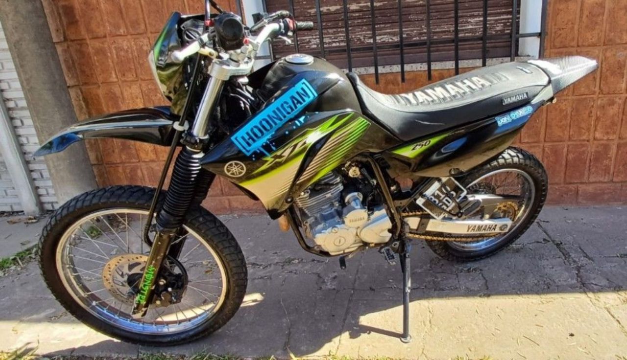 Yamaha XTZ Usada en Santa Fe, deRuedas