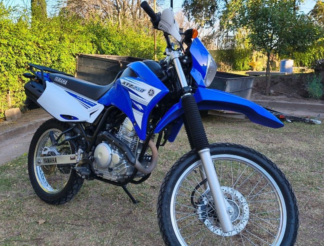 Yamaha XTZ Usada en Córdoba, deRuedas