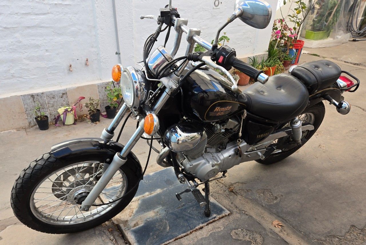 Yamaha XV Usada en Mendoza, deRuedas