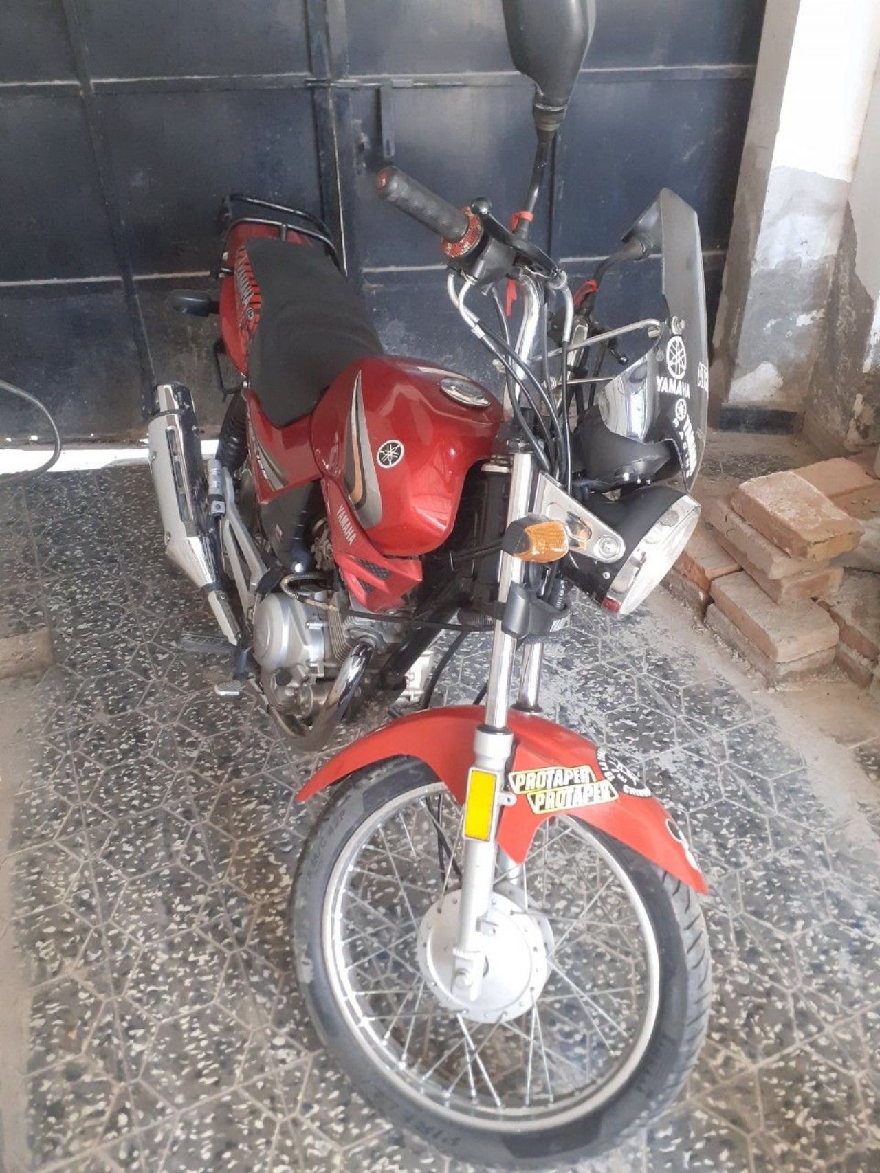 Yamaha YBR Usada en Mendoza, deRuedas